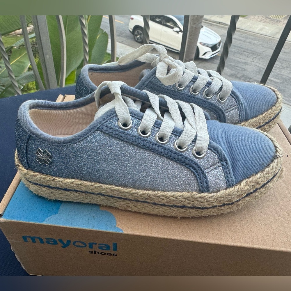 VGUC Mayoral espadrille sneakers size 27